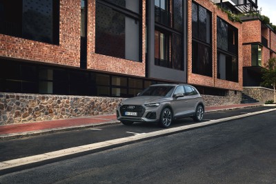 Audi Q3 Front-/Seitenansicht